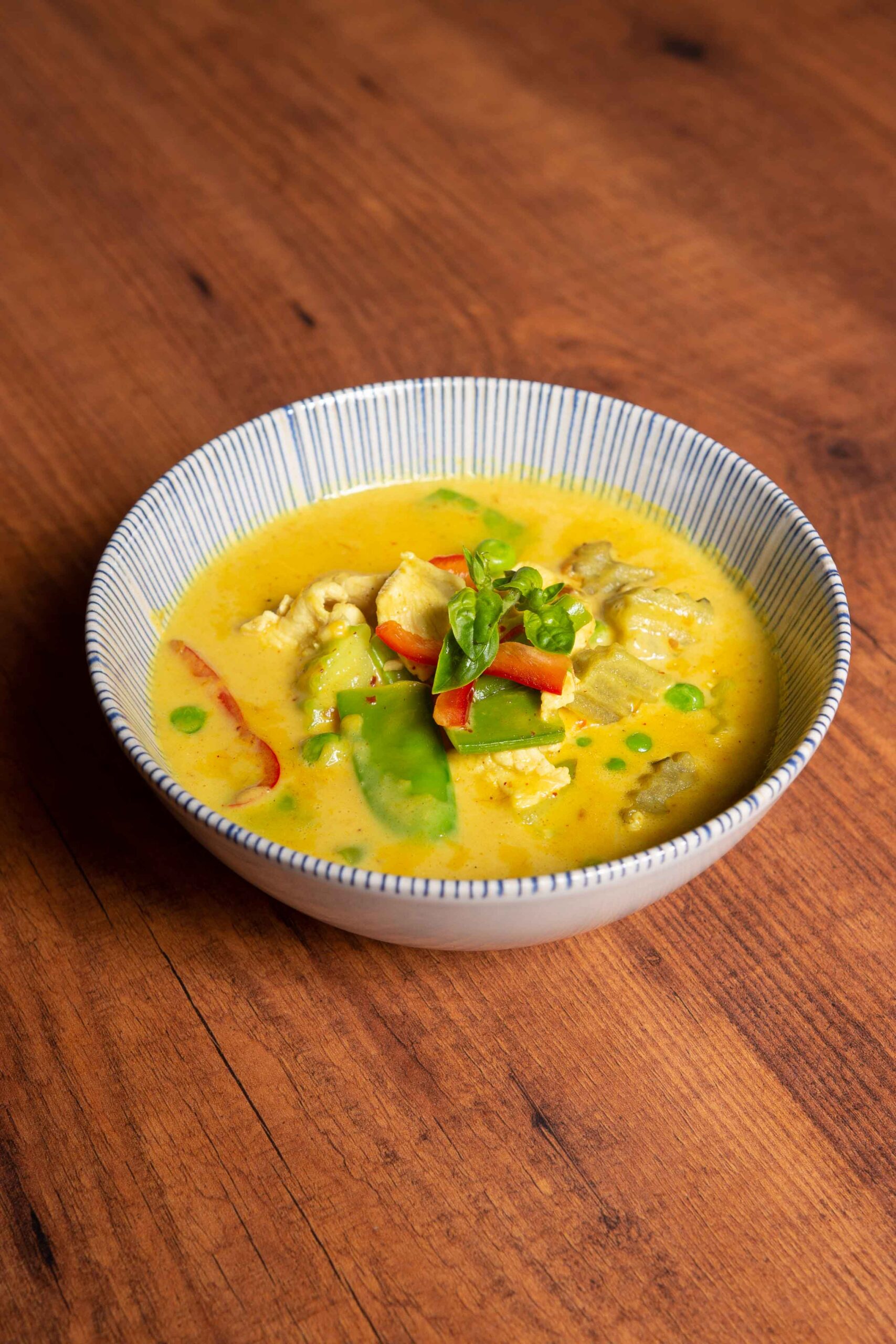 Curry galben vegetarian / pui / porc / vită / pește / creveți - Yellow curry vegetarian / chicken / pork / beef / fish / shrimps