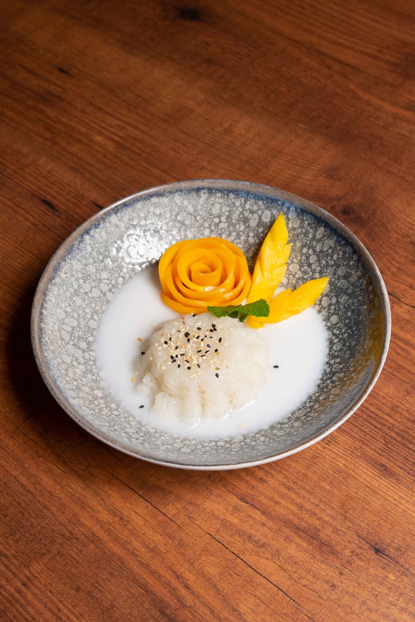 Budinca de orez cu mango - Fresh mango with stiky rice